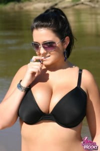 southern-brooke-naked-outdoors-09 southern-brooke-naked-outdoors-09